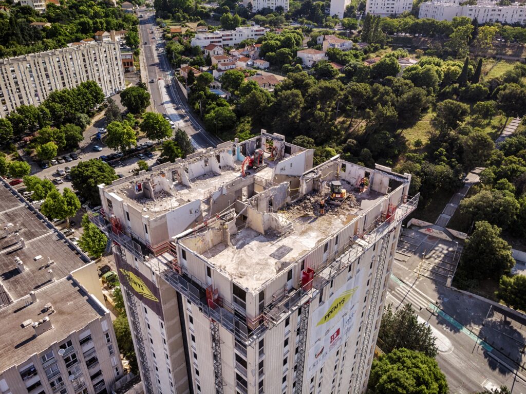 Premys utilise une technique de démolition l'écrêtage