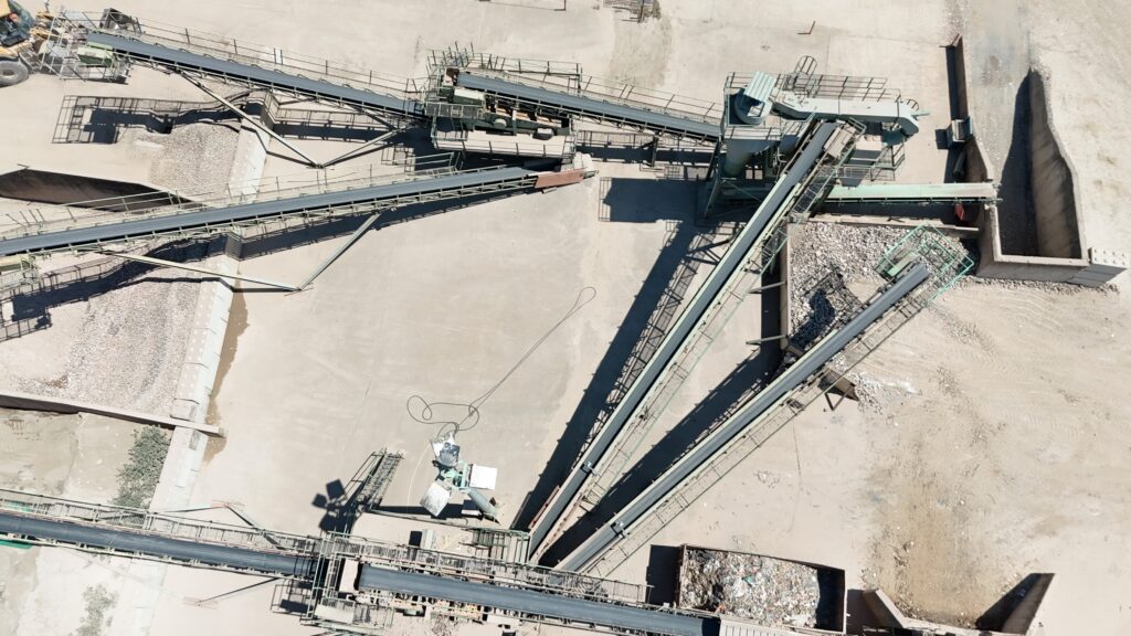 Premys concasse, tri et crible les déchets du BTP